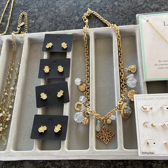 Jewelry bundle gold toned necklaces & earrings baubblebar, lovita & more BNWOT - Picture 4 of 6